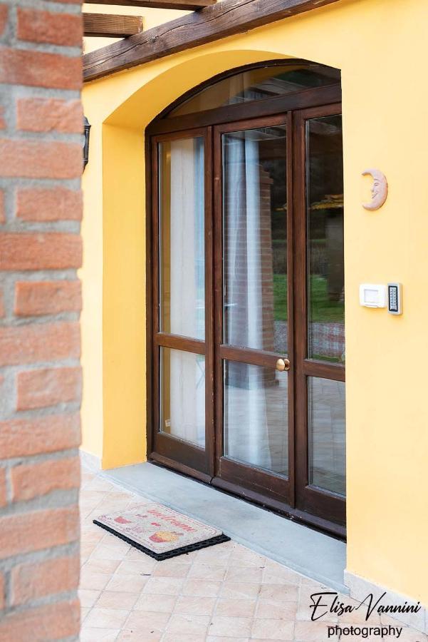 Appartamento Sole-Luna Colleoli Ngoại thất bức ảnh