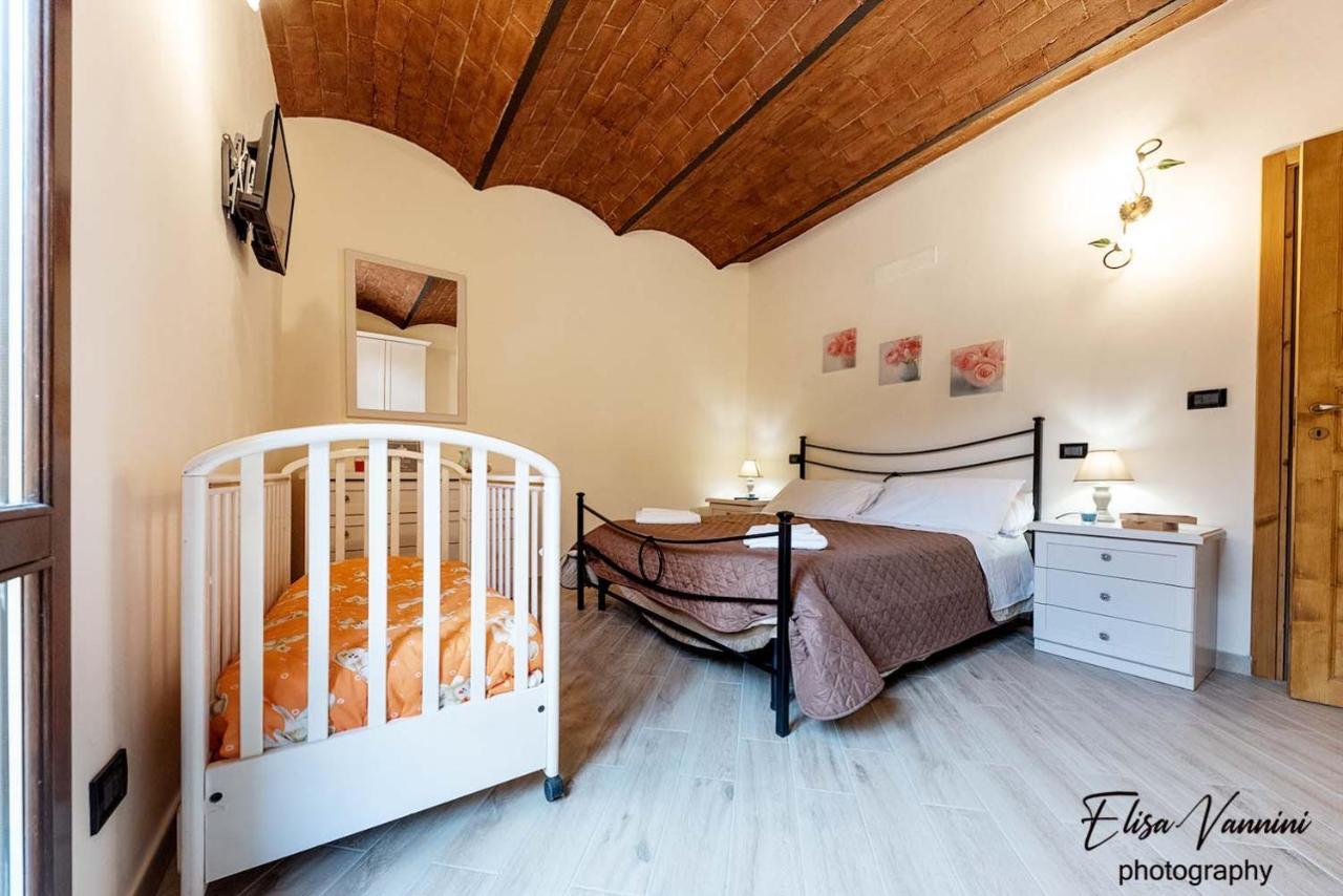 Appartamento Sole-Luna Colleoli Ngoại thất bức ảnh