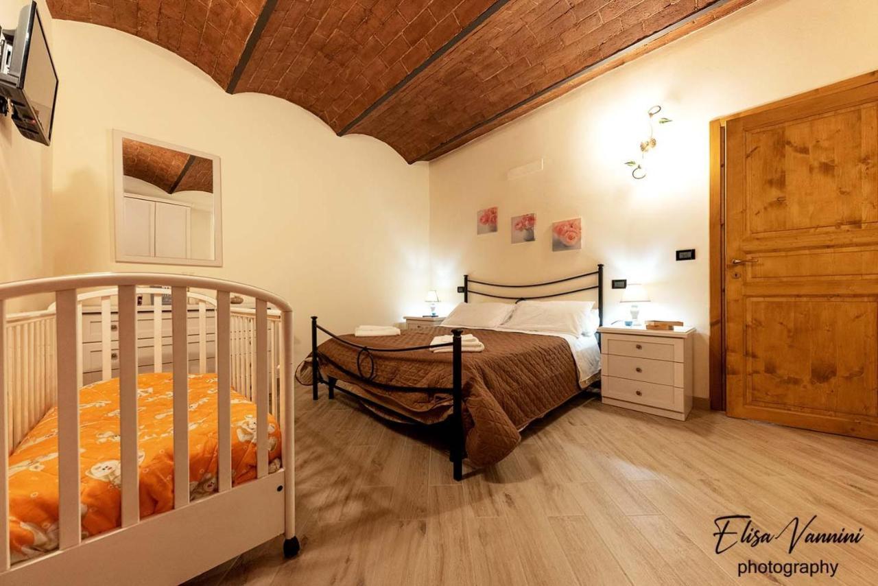 Appartamento Sole-Luna Colleoli Ngoại thất bức ảnh